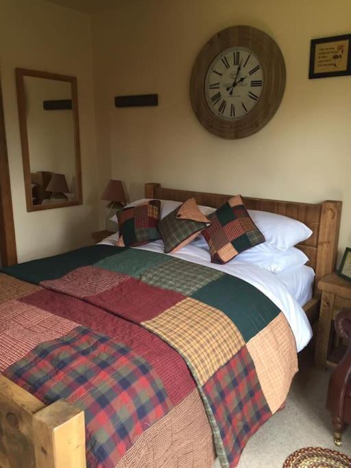Bumbleberry Cottage Gresford Екстериор снимка