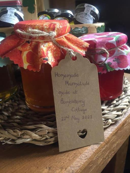 Bumbleberry Cottage Gresford Екстериор снимка