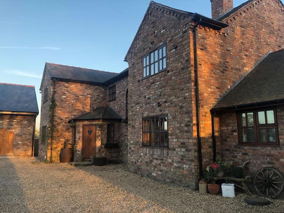 Bumbleberry Cottage Gresford Екстериор снимка