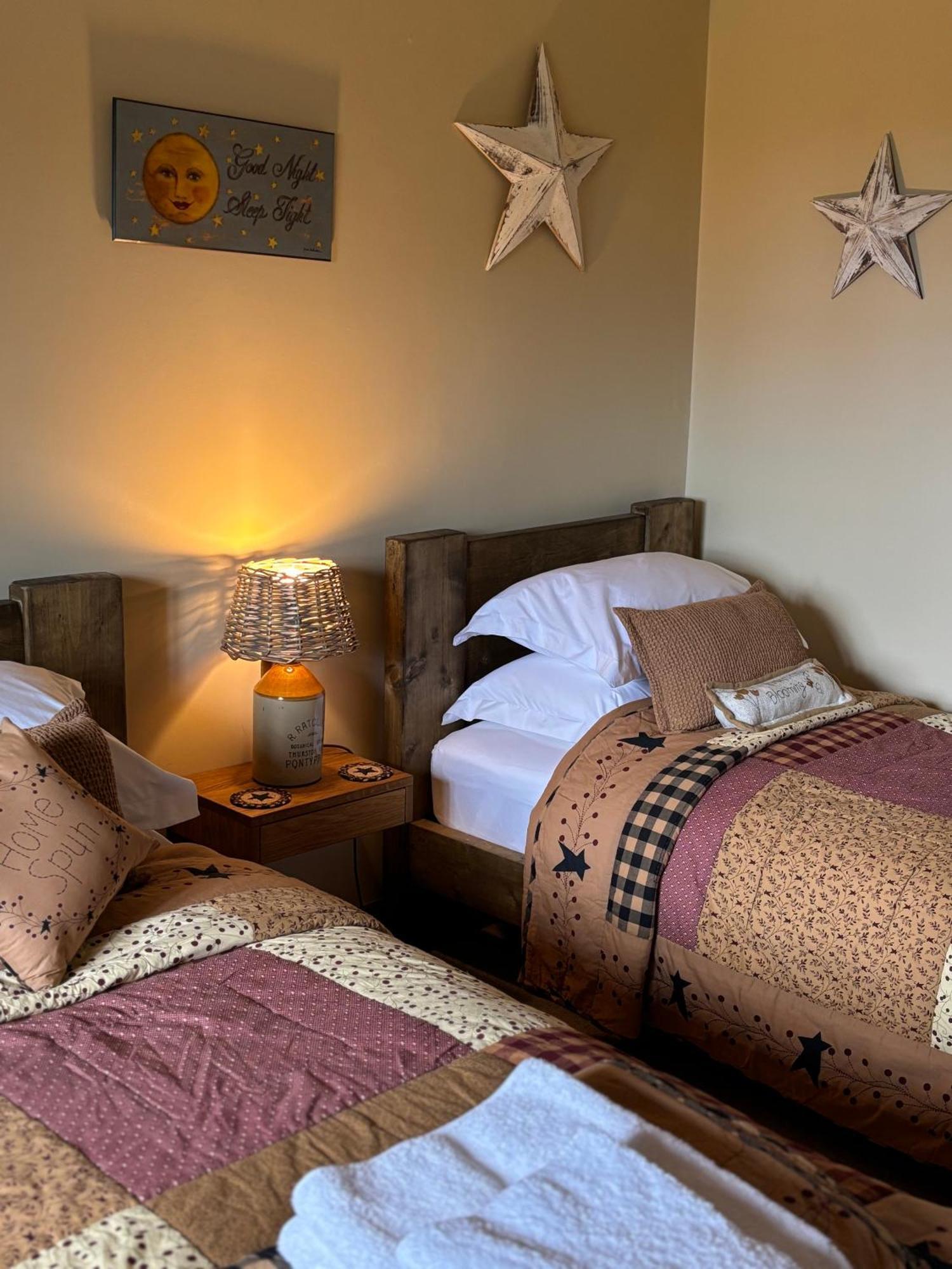Bumbleberry Cottage Gresford Екстериор снимка